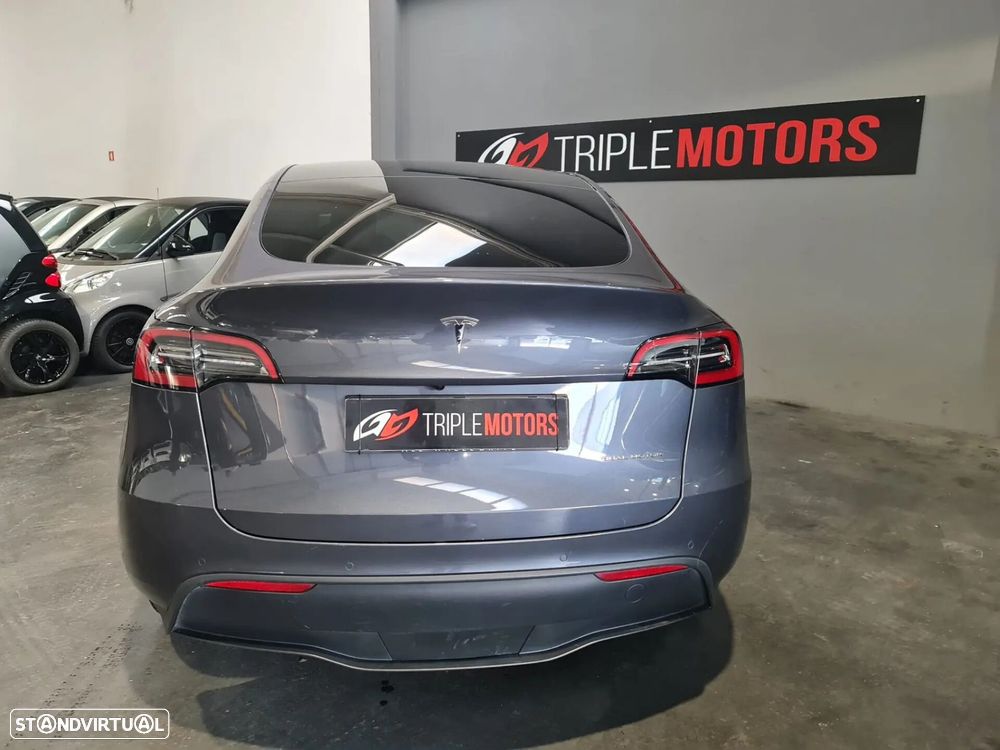Tesla Model Y Long Range Dual Motor AWD - 8