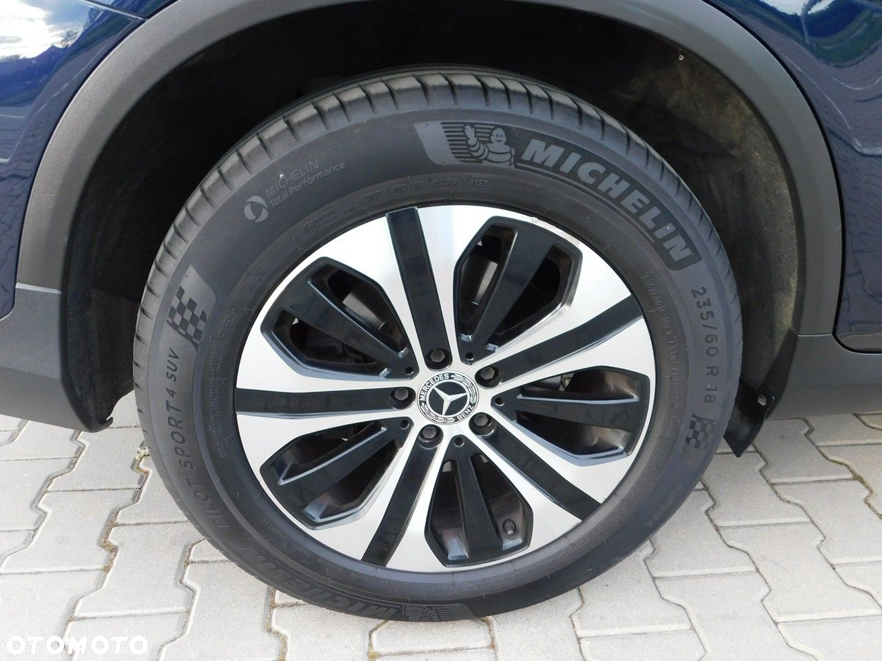 Mercedes-Benz GLC - 24