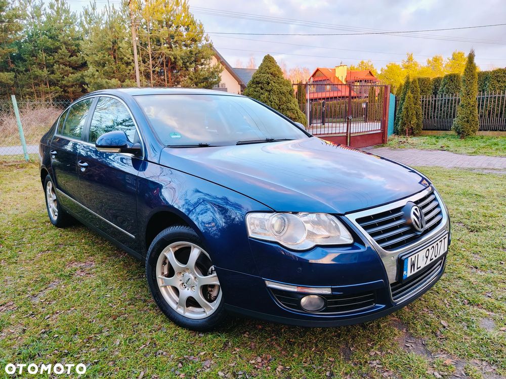 Volkswagen Passat 1.6 Comfortline - 1