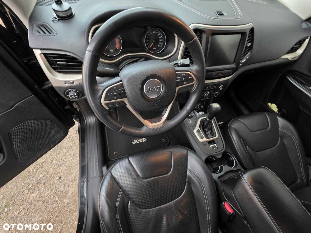 Jeep Cherokee - 6