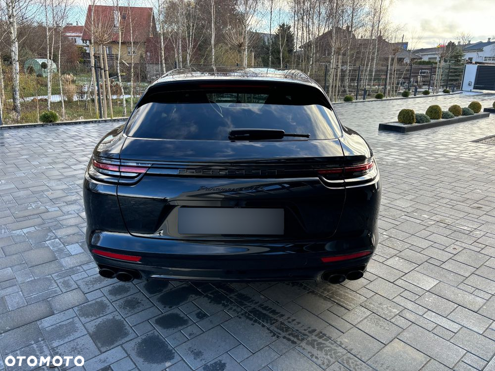 Porsche Panamera GTS Sport Turismo - 9