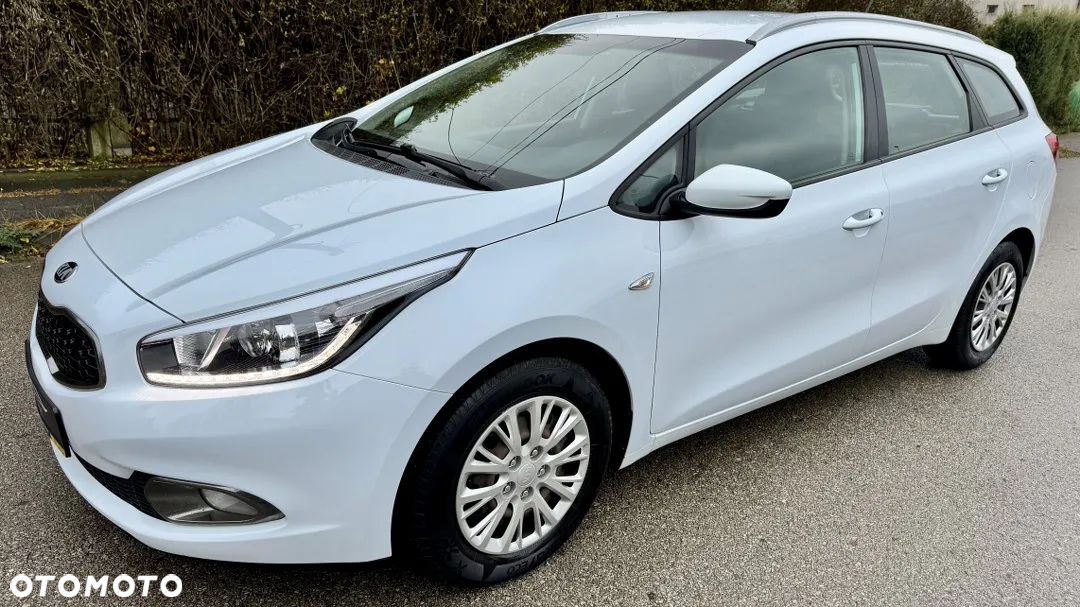 Kia Ceed 1.4 CVVT SW Dream-Team Edition - 3