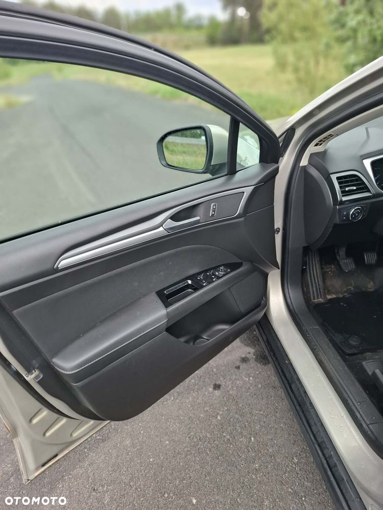Ford Mondeo - 11