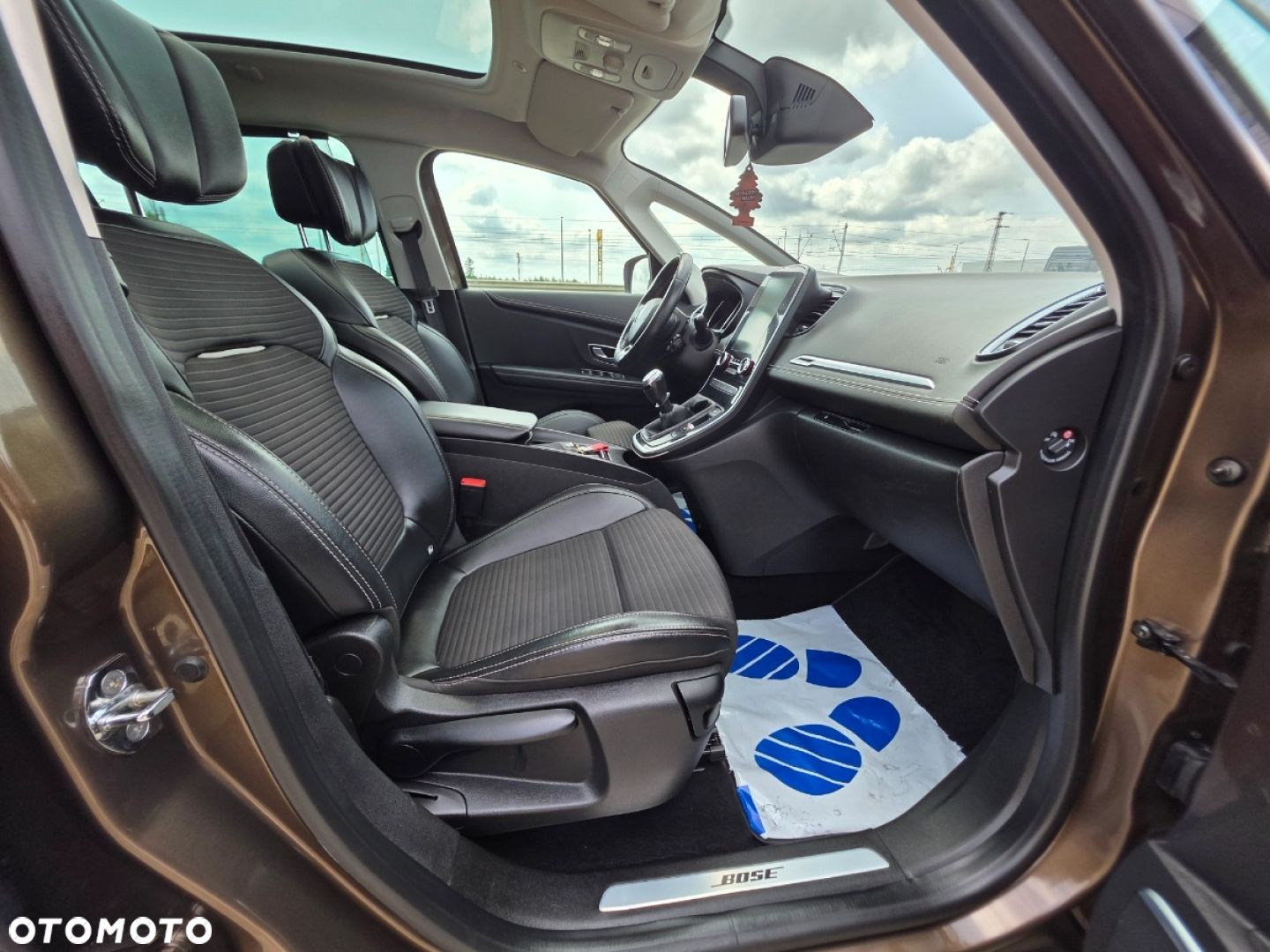 Renault Grand Scenic - 25