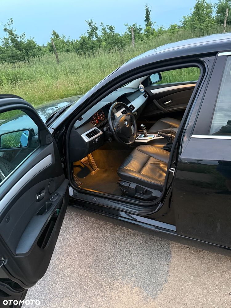BMW Seria 5 525i - 10