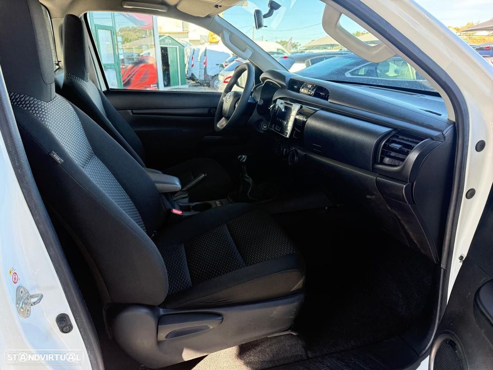 Toyota Hilux - 16