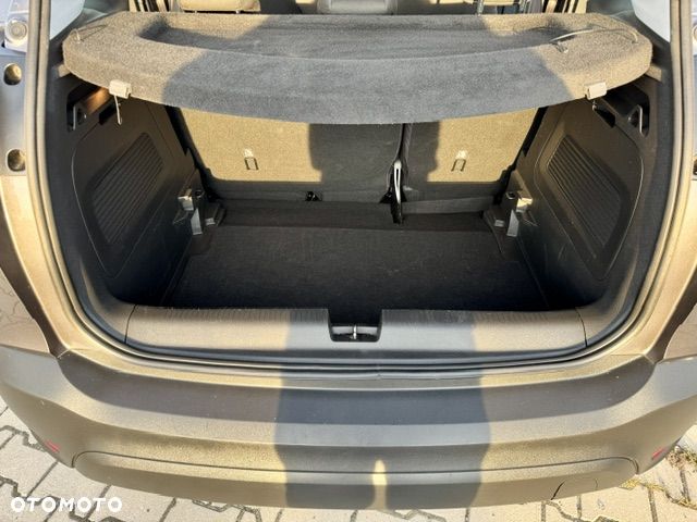 Opel Crossland X - 12