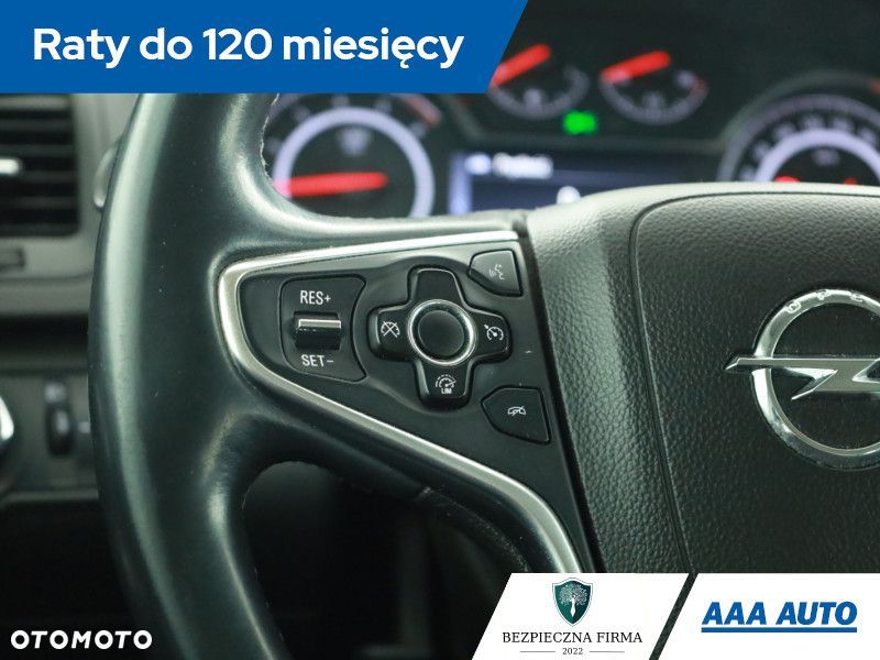 Opel Insignia - 16
