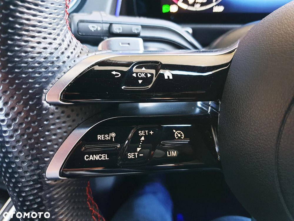 Mercedes-Benz GLB 200 d AMG Line 8G-DCT - 30