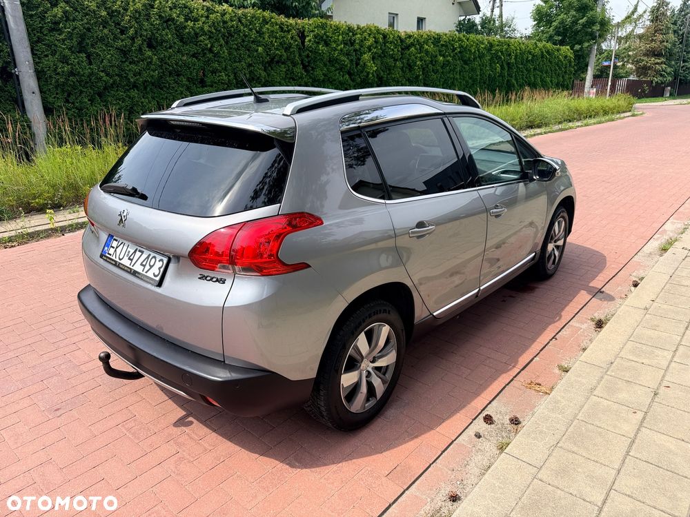 Peugeot 2008 1.2 Pure Tech Allure S&S - 3