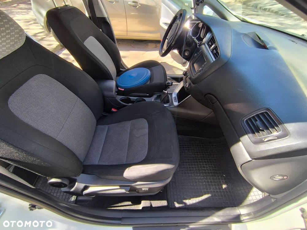 Kia Ceed 1.6 GDI L Business Line - 23