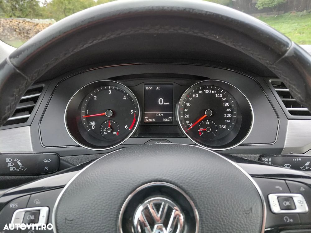 Volkswagen Passat - 5