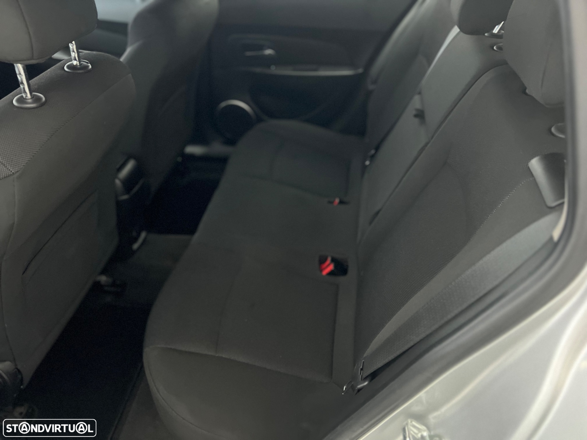 Chevrolet Cruze SW 1.4 LT - 25