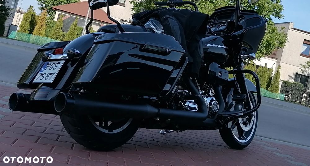 Harley-Davidson Touring Road Glide - 16