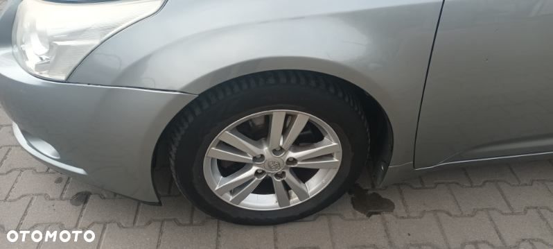 Toyota Avensis 2.0 D-4D - 4