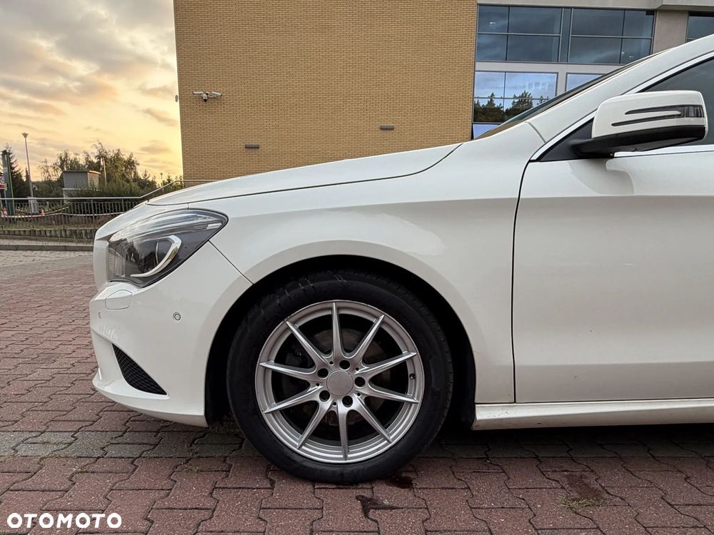 Mercedes-Benz CLA 200 7G-DCT - 7