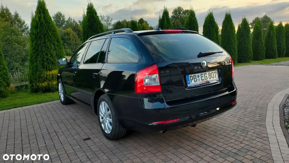 Skoda Octavia 1.6 TDI DPF Ambiente - 7