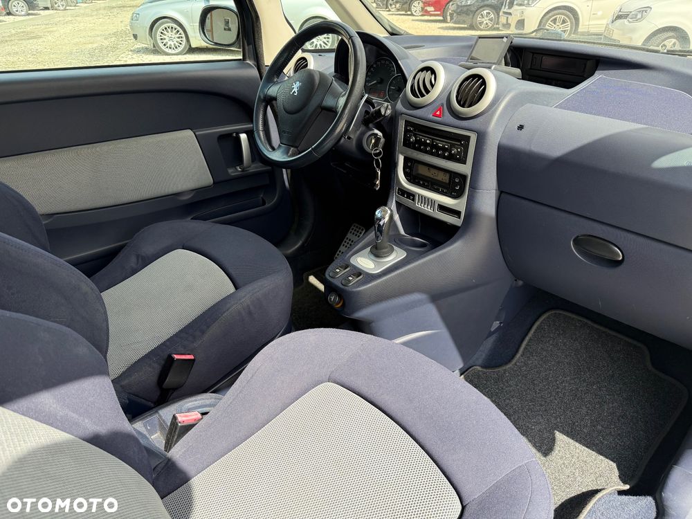 Peugeot 1007 1.6 Sporty 2-Tronic - 35