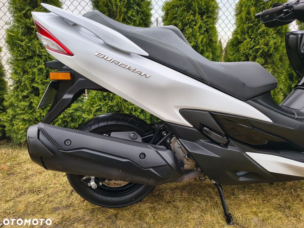 Suzuki Burgman - 4