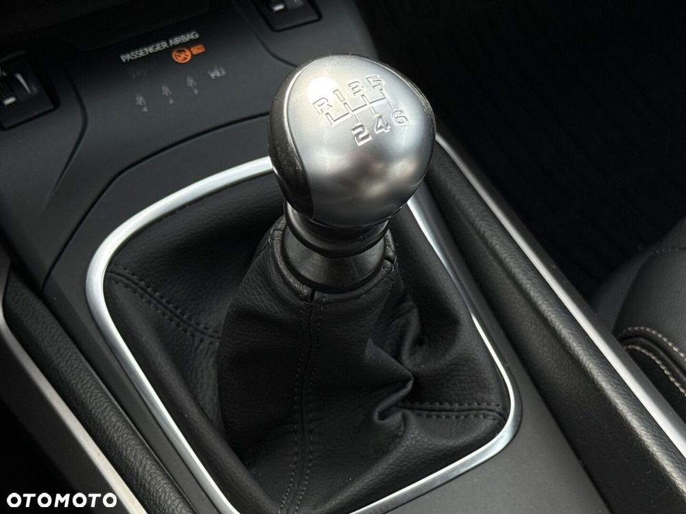 Toyota Avensis 1.8 Prestige - 18