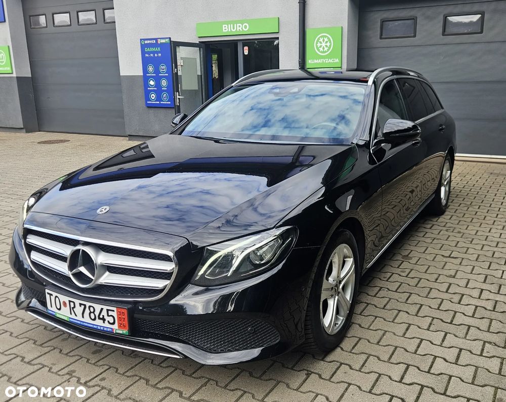 Mercedes-Benz Klasa E 200 4-Matic 9G-TRONIC - 23