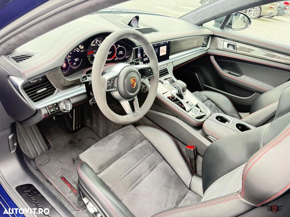 Porsche Panamera GTS - 8