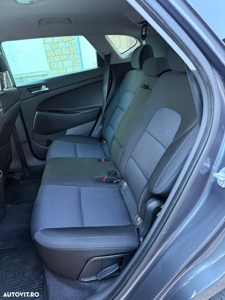 Hyundai Tucson 2.0 CRDI 2WD Style - 11