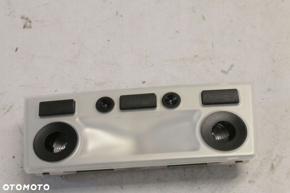 lampka podsufitki BMW E60