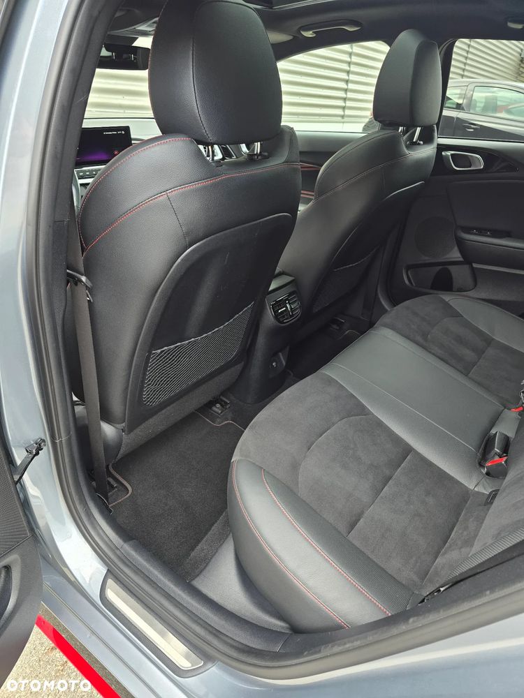 Kia ProCeed 1.6 T-GDI DCT7 OPF GT - 14