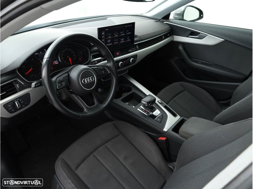 Audi A4 Avant 35 TDI Advanced S tronic - 13