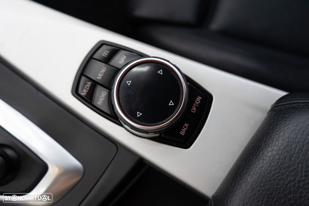 BMW 320 d Auto Pack M - 33