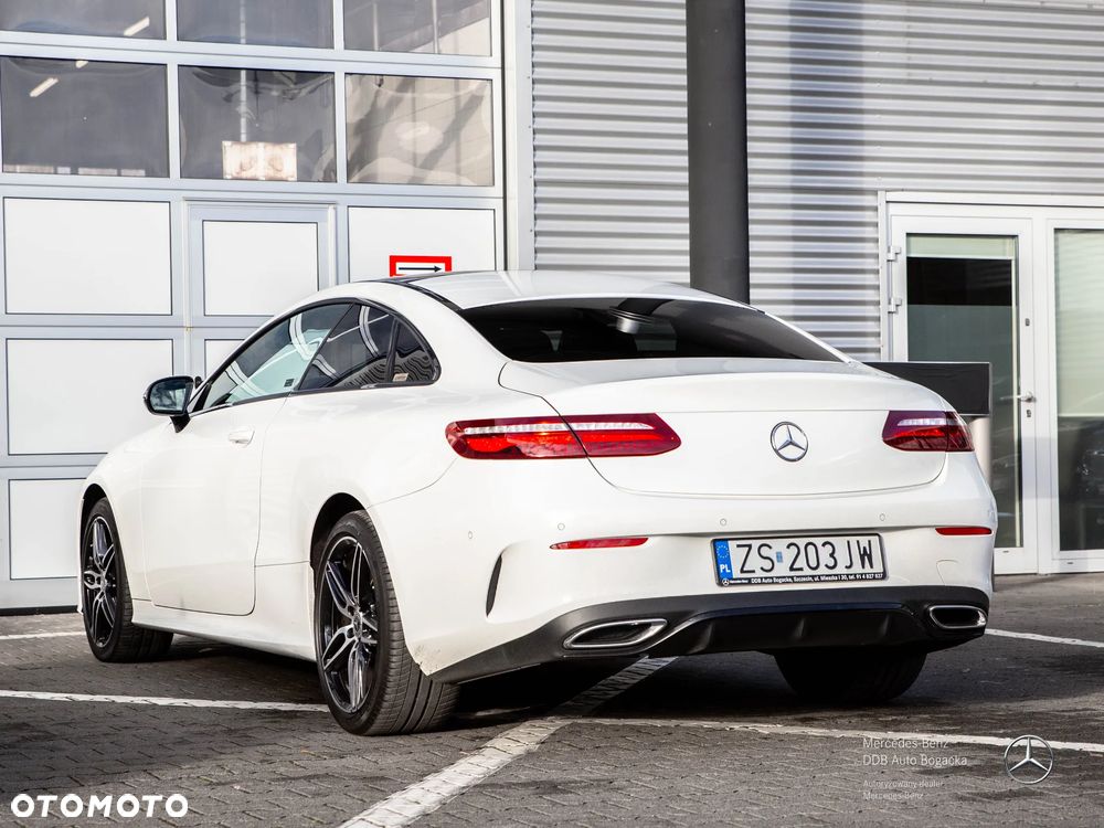 Mercedes-Benz Klasa E 220 d 4-Matic 9G-TRONIC - 12