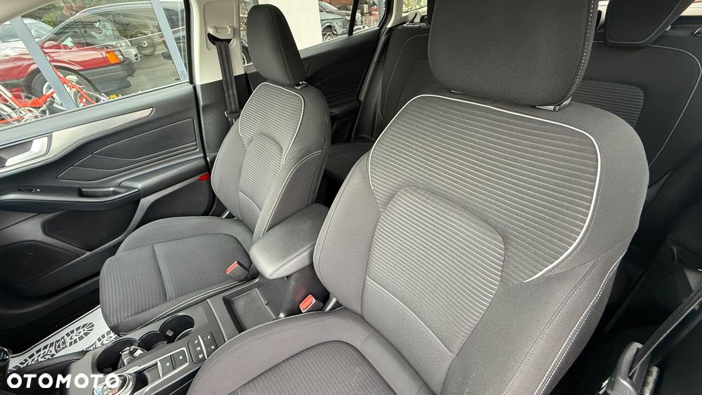 Ford Focus 2.0 EcoBlue STart-Stopp-System TITANIUM - 21