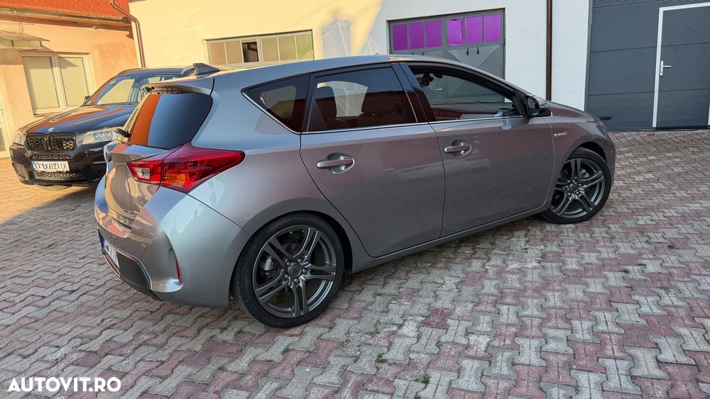 Toyota Auris - 8