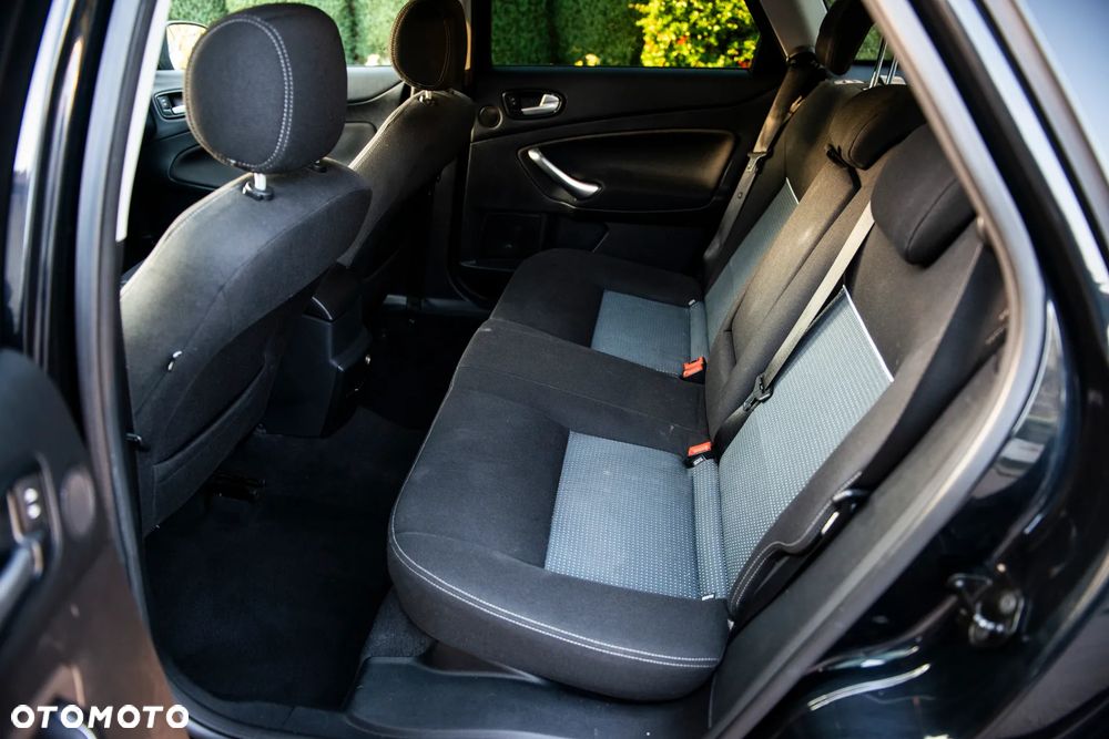 Ford Mondeo 2.0 TDCi Cool & Sound - 28