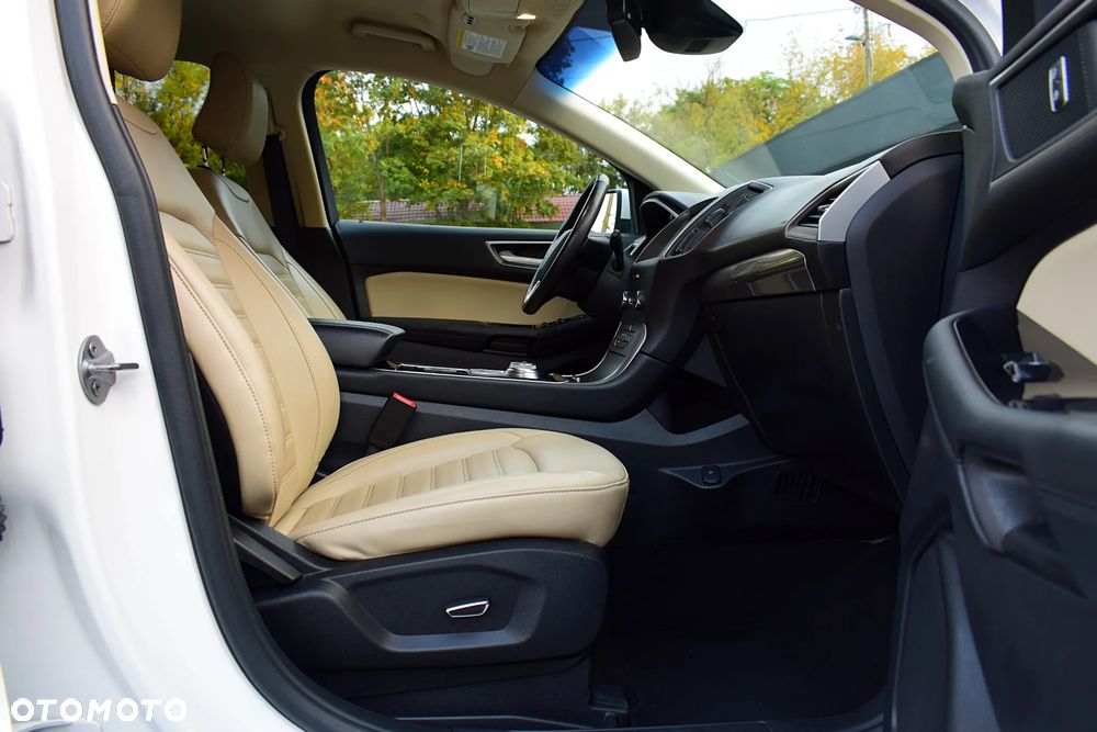 Ford Edge - 8