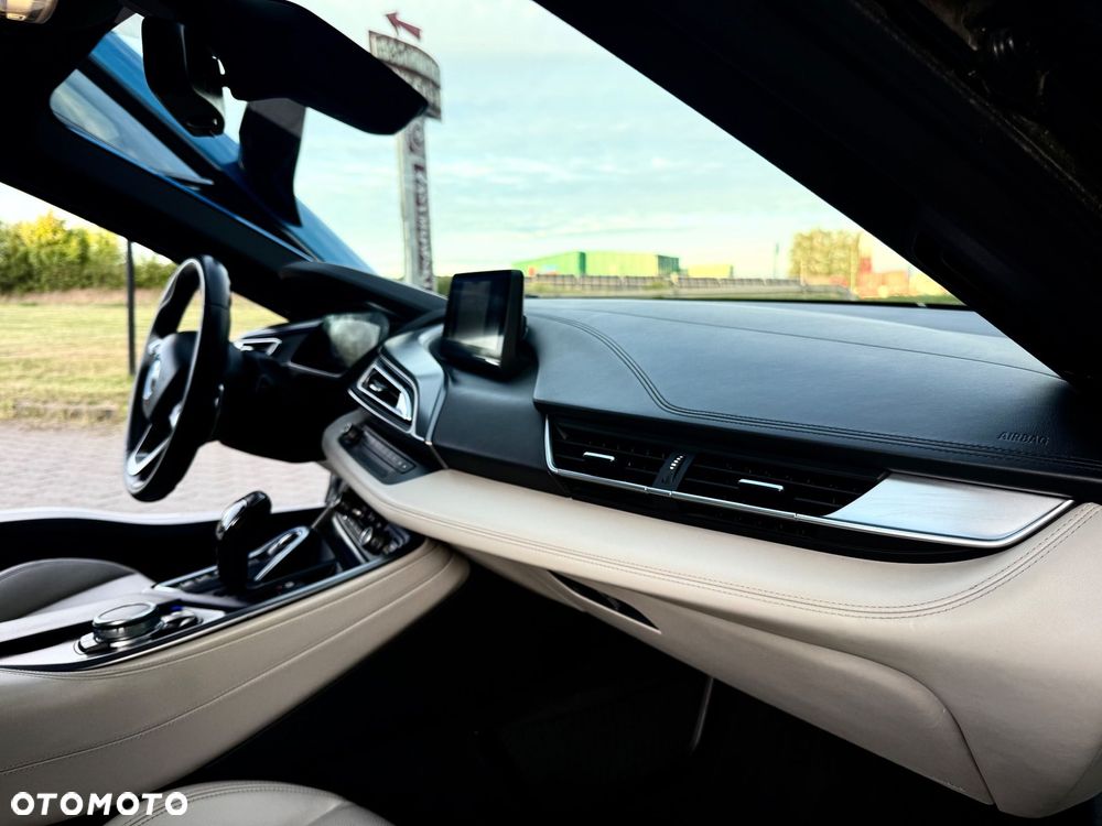 BMW i8 - 11