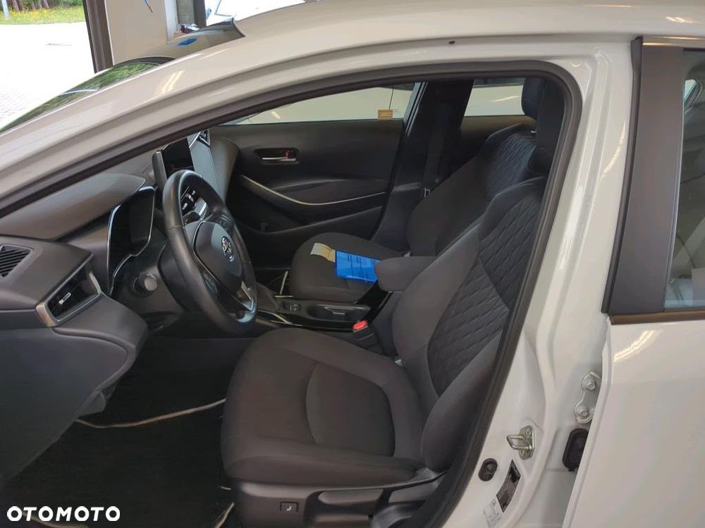 Toyota Corolla 1.8 Hybrid Comfort - 31