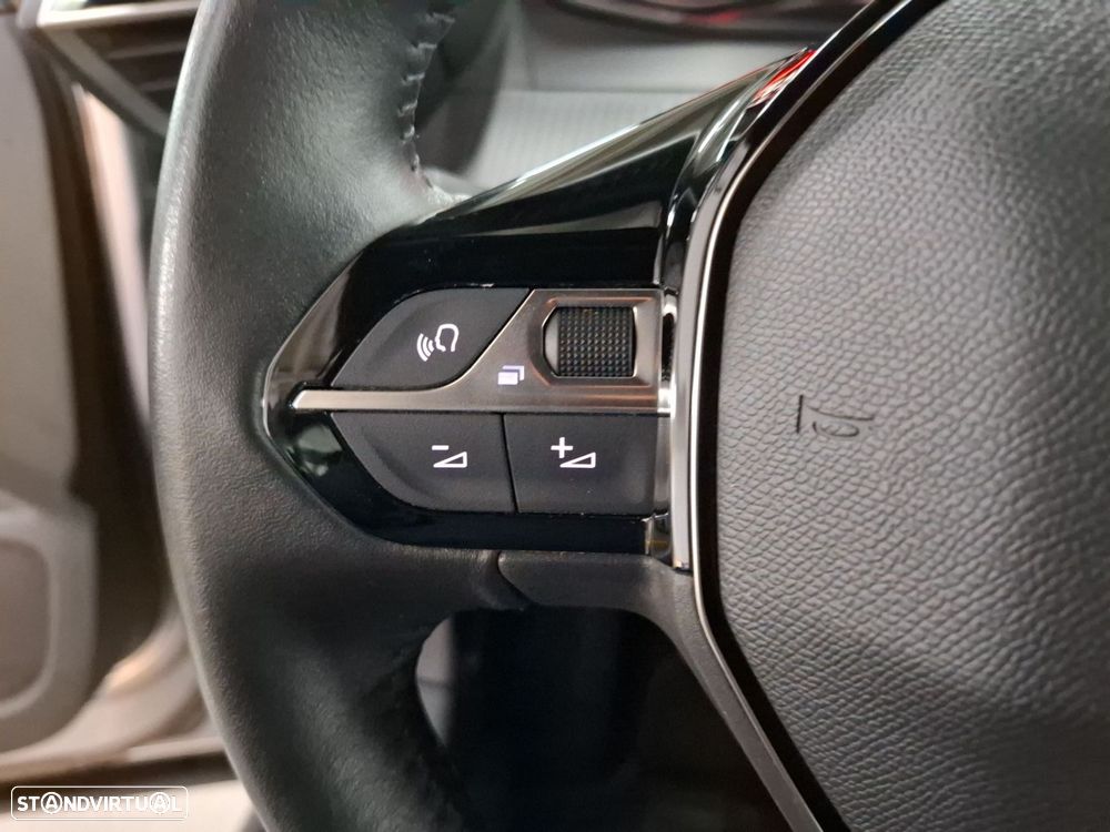 Peugeot 2008 1.2 PureTech Active - 16