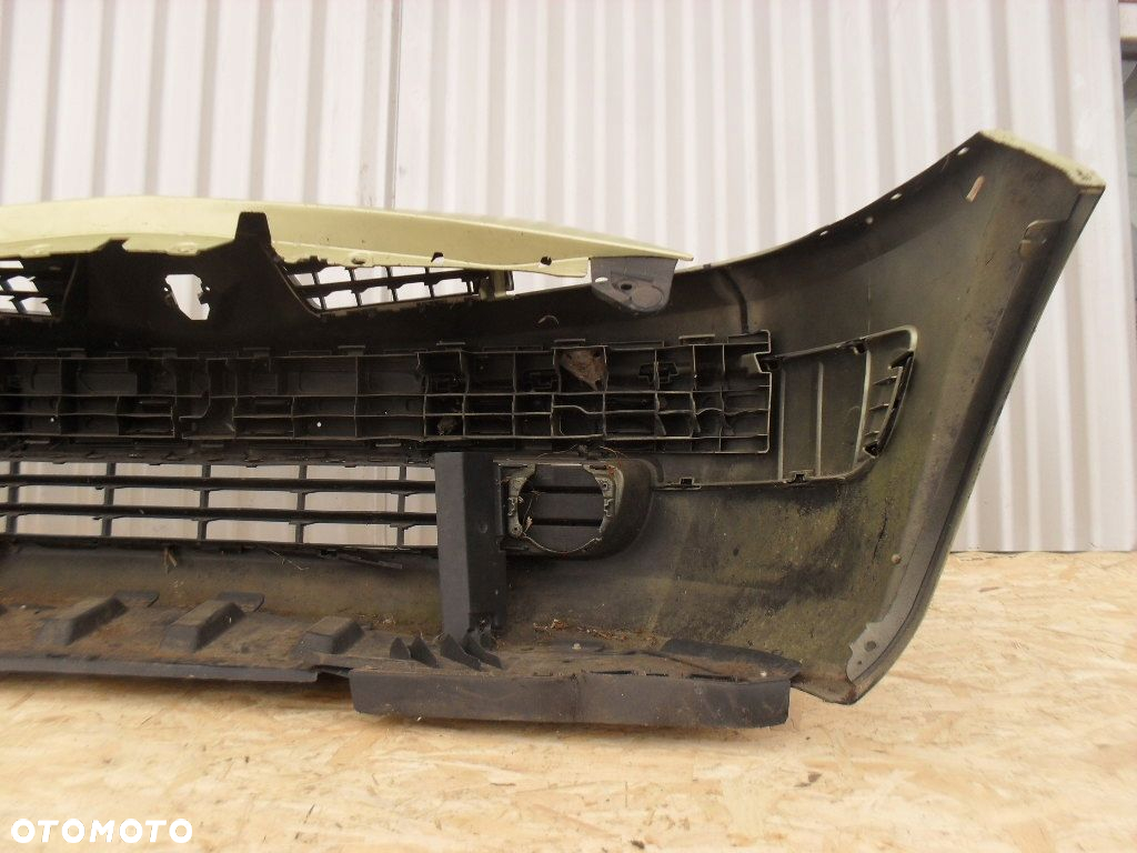 Zderzak przód 8200142000 RENAULT MEGANE II 02-06 - 8