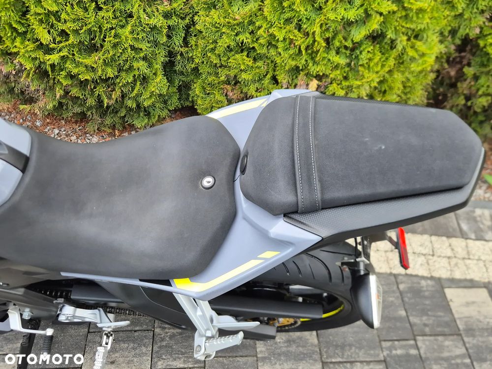 Yamaha MT - 22