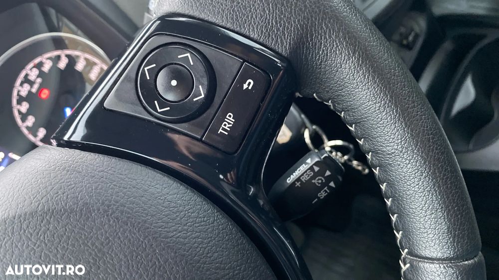 Toyota Yaris 1.5 VVT-i HSD Active - 12