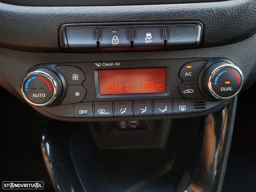 Kia Ceed 1.6 CRDi GT Line - 46