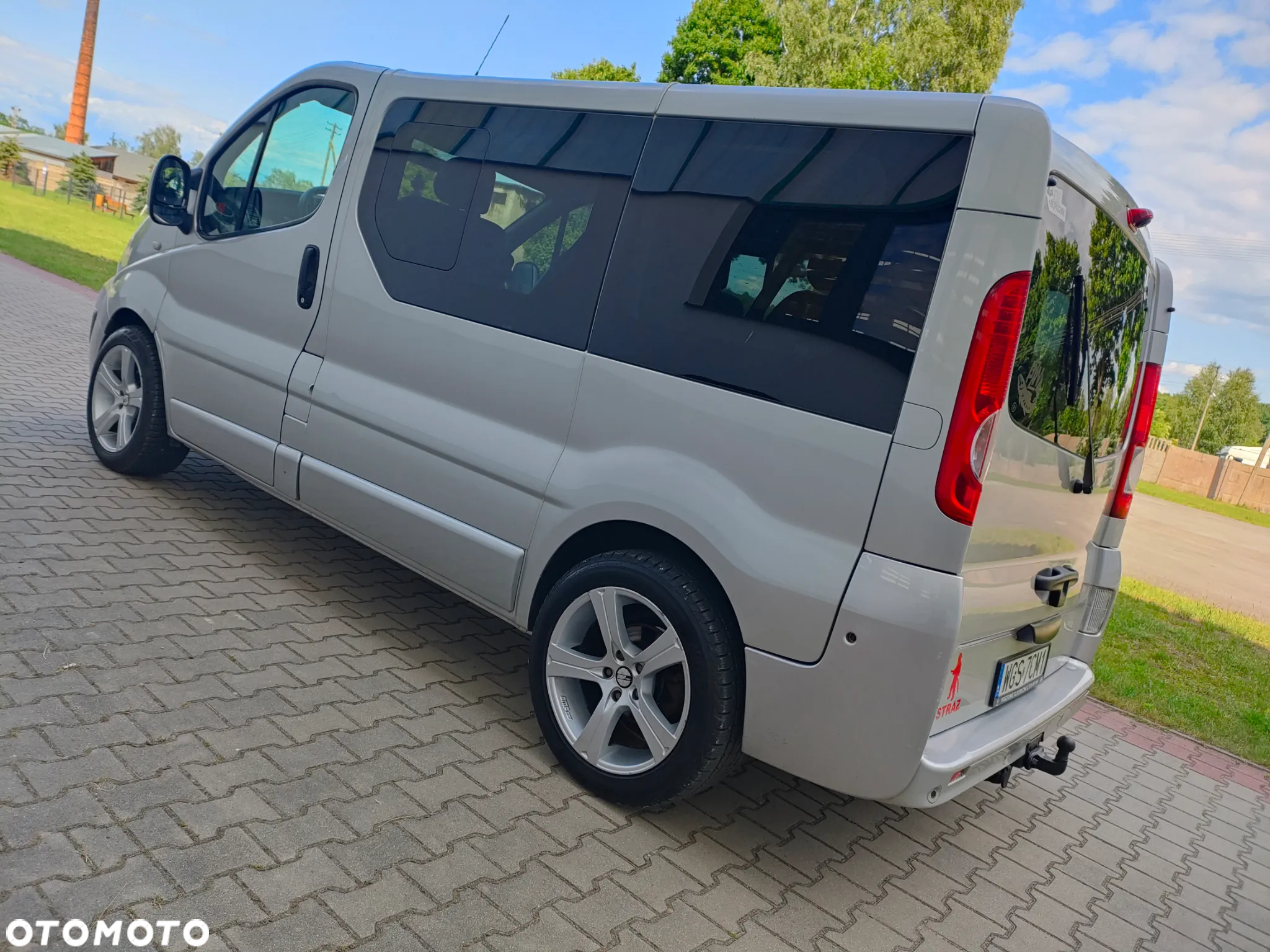 Renault Trafic 2.5 dCi 150 FAP Passenger L1H1 Privilège - 11