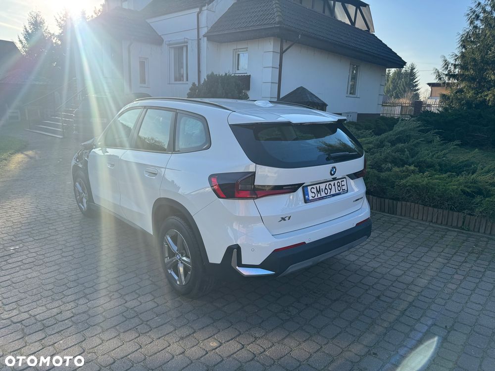 BMW X1 sDrive18i sport - 3