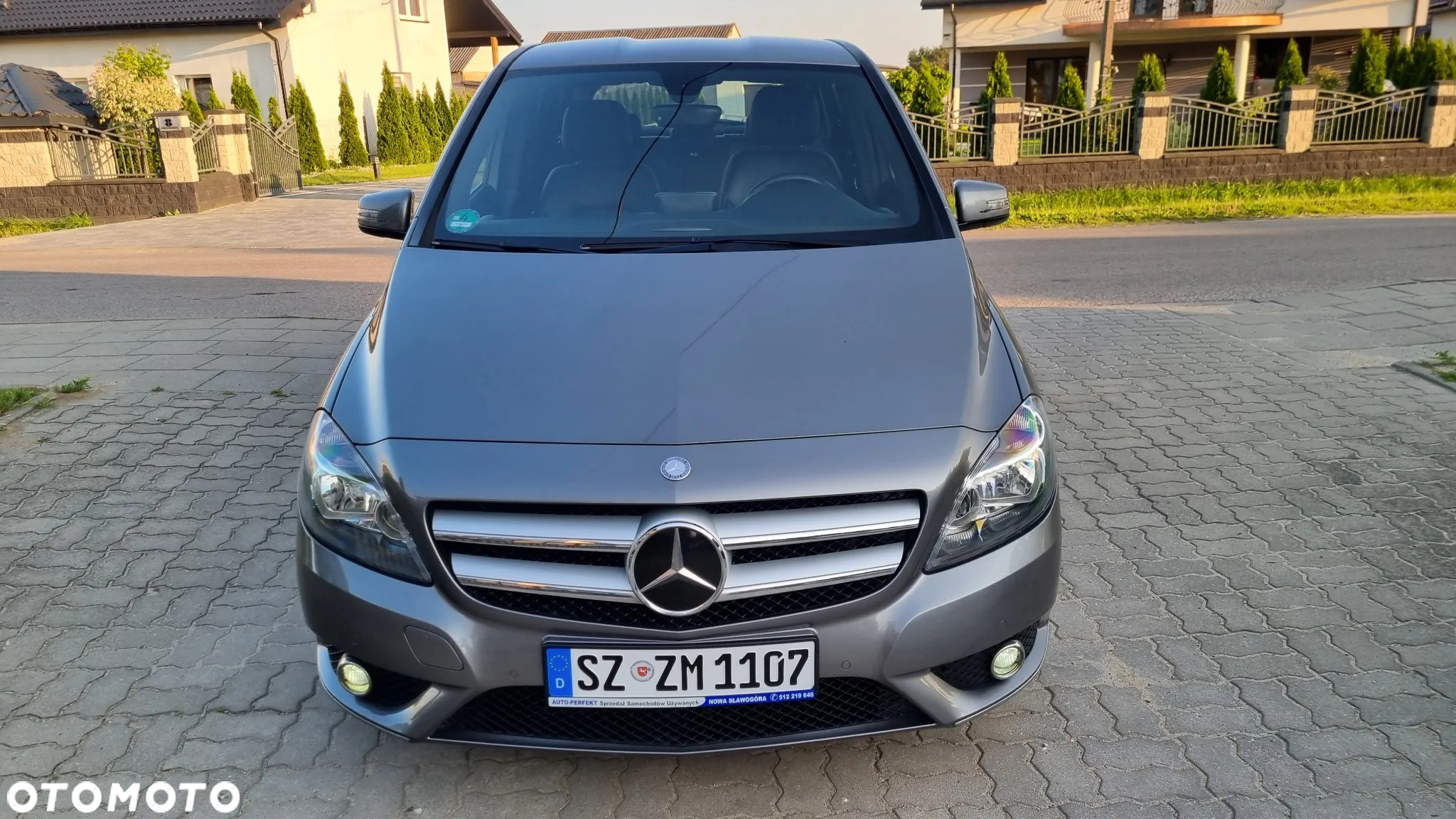 Mercedes-Benz Klasa B 200 AMG Line - 2