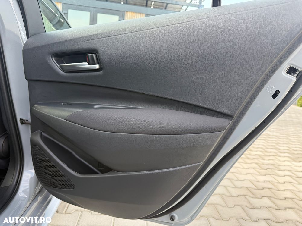 Toyota Corolla 1.8 Business Edition - 20