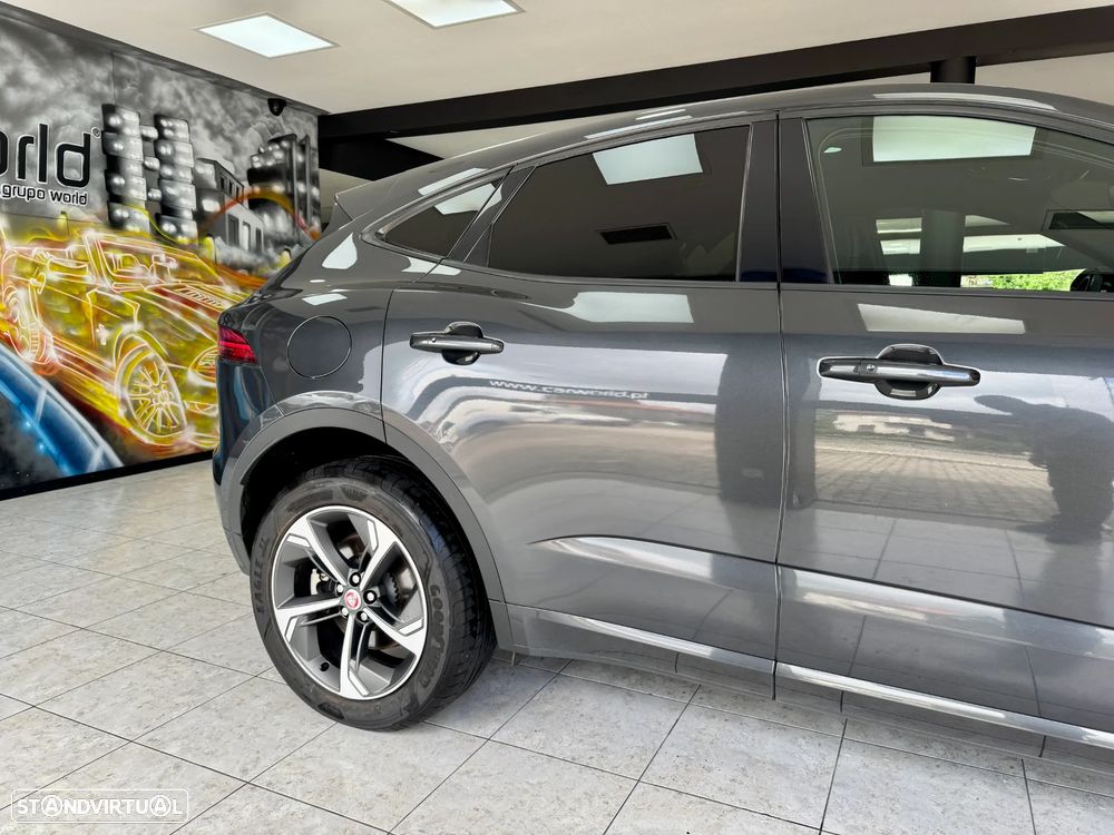 Jaguar E-Pace 1.5 P300e R-Dynamic HSE AWD Aut. — fotografia 14