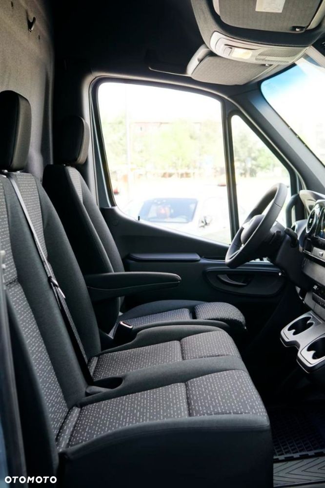 Mercedes-Benz Sprinter - 19
