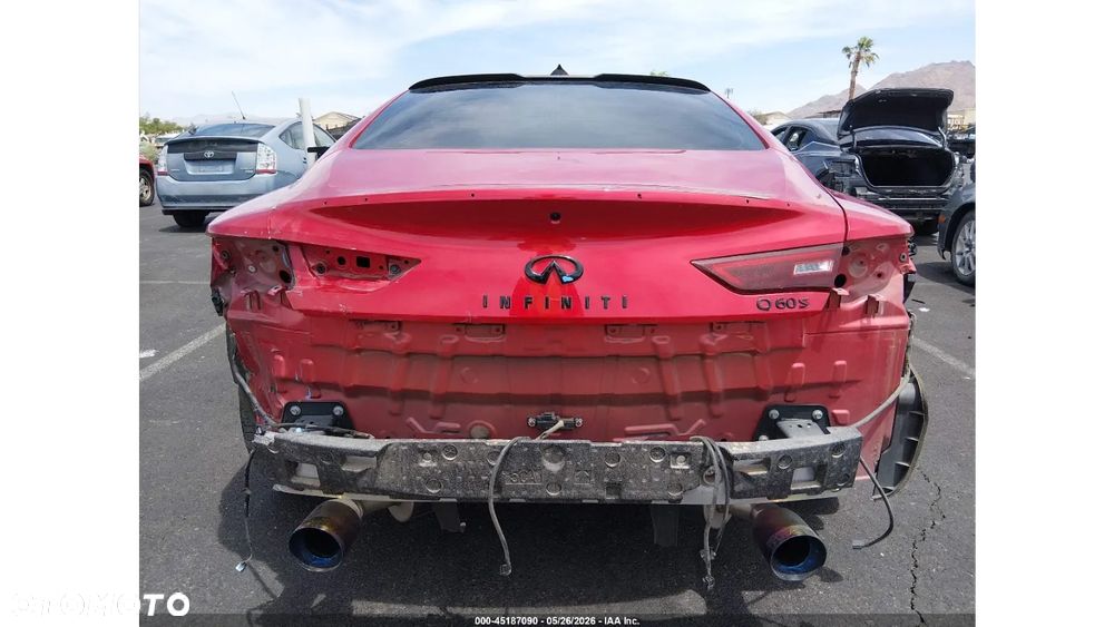 Infiniti Q60 - 8